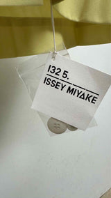 132 5. Issey Miyake Flat-Tuck Origami Suit
