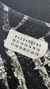 MM6 V-neck Painted Light Sweater