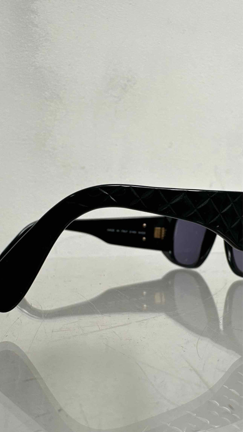 Chanel Quilted CC Logo Sunglasses – TOKIO7