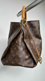 Louis Vuitton Monogram Artsy Hand Bag
