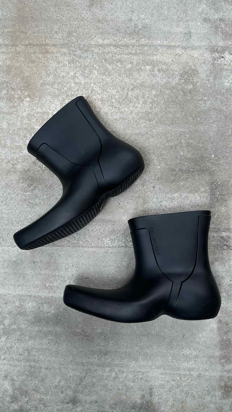 Balenciaga rain boots best sale