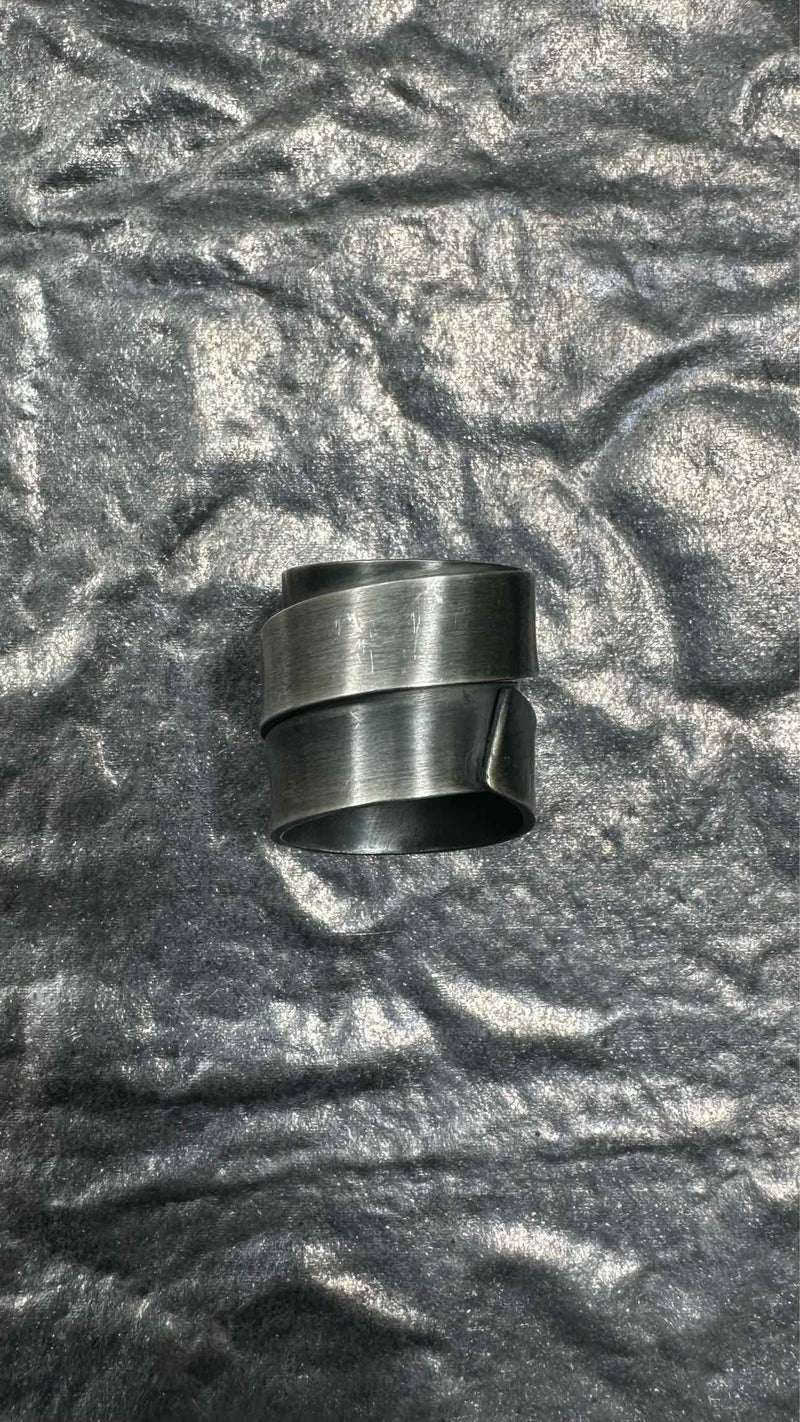 Detaj x Uma Wang Crossover Thick Coil Ring