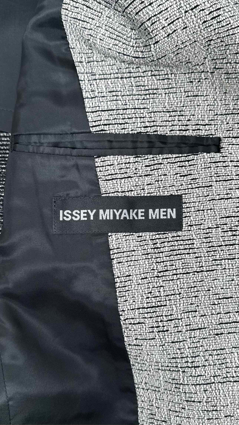 Issey Miyake Men Collarless Jacquard Jacket