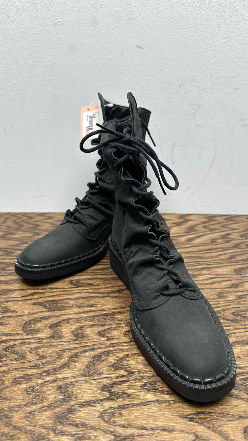 Yohji Yamamoto Wrinkly Back-Zip Boots
