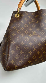 Louis Vuitton Monogram Artsy Hand Bag