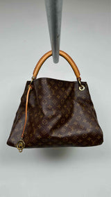 Louis Vuitton Monogram Artsy Hand Bag