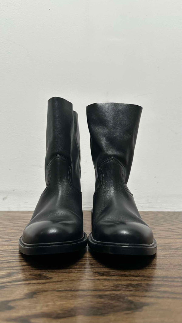 Saint Laurent Matt Boots
