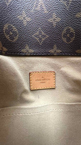 Louis Vuitton Monogram Artsy Hand Bag