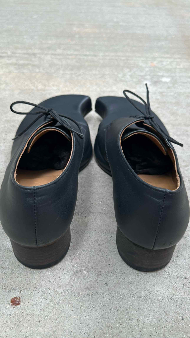 Aaron.Esh Comma Derby shoes