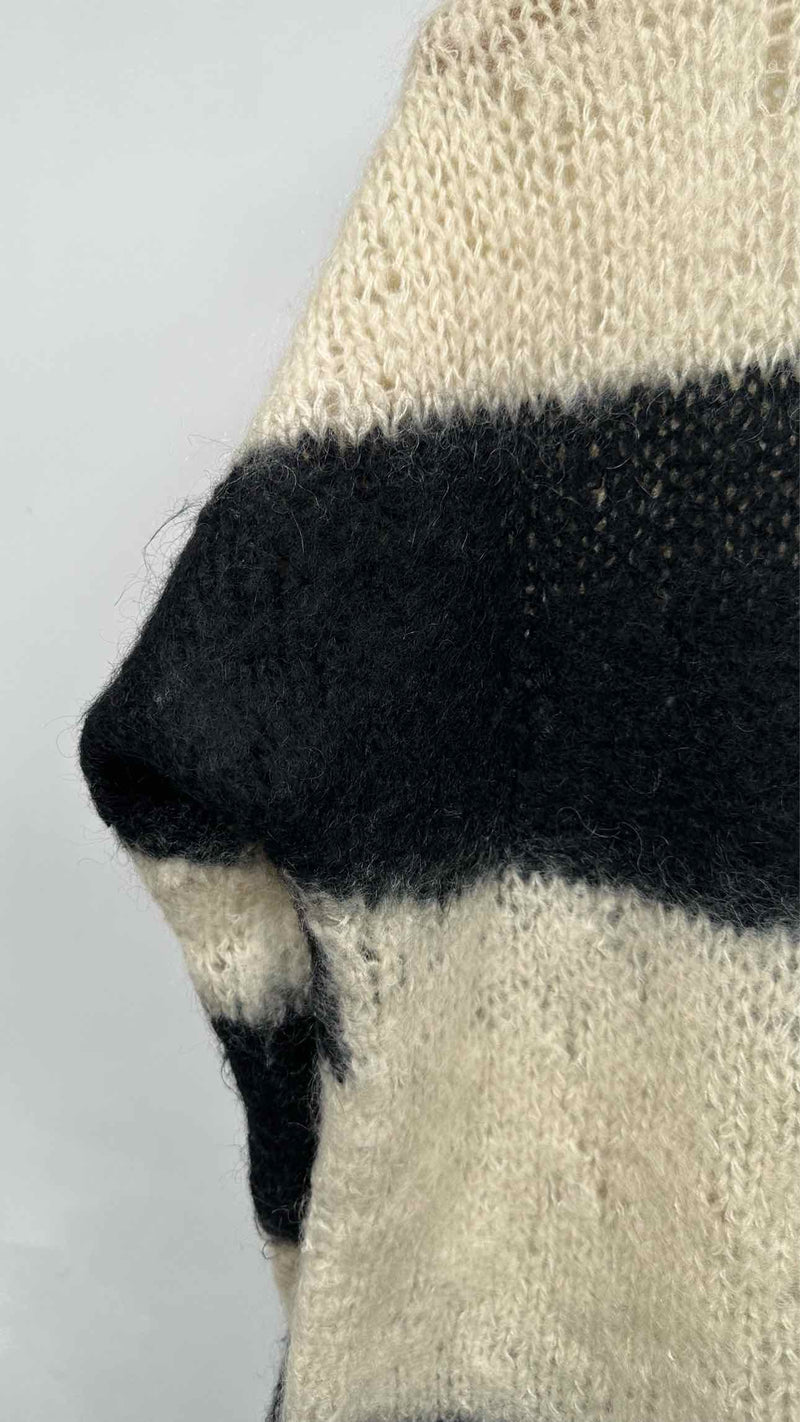General Research Border Sweater