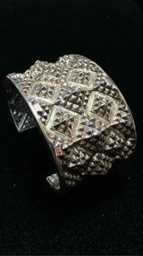 Natural Instinct Element Of Instinct 6 Bangle